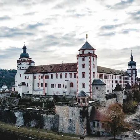 Western Wuerzburg-sued Готель 3*